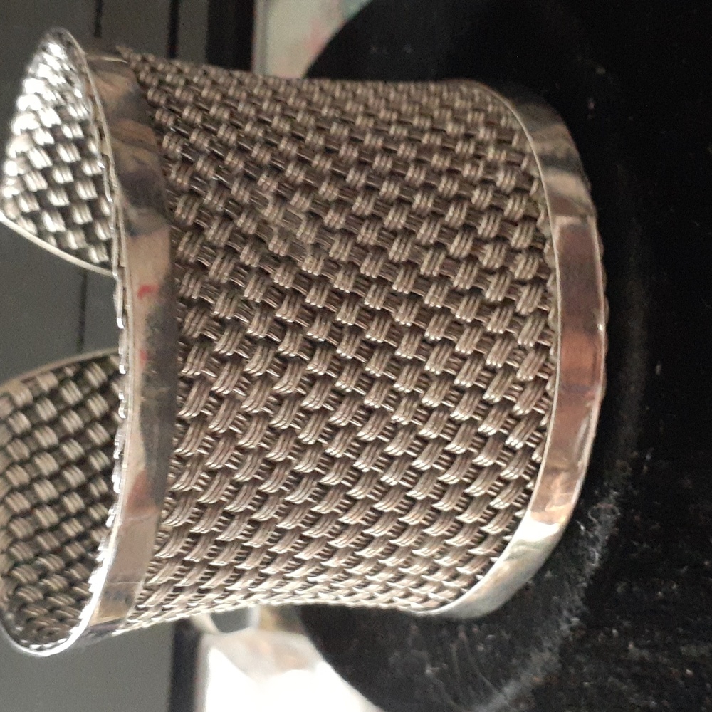 SUARTI WEAVED BALI 925 STERLING CUFF EUC